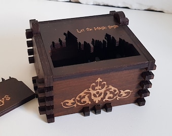 Carillon in legno inciso: regalo personalizzato, magia e fantasia in legno di betulla
