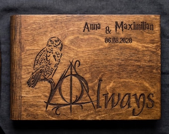 Libro de visitas de boda de madera inspirado en magos: Álbum de fotos personalizado Búho mágico siempre
