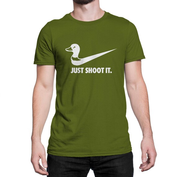 T-SHIRT M-5XL ~ DEER HUNTING Tee ~ Funny Hunter Parody Buck JUST SHOOT IT