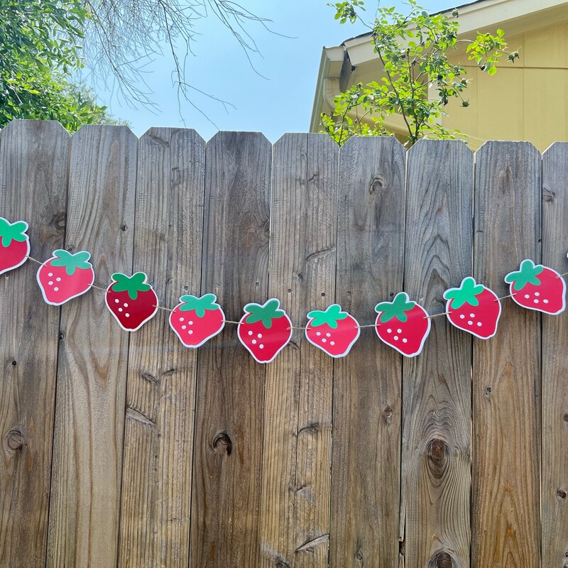 Strawberry Garden Garland
