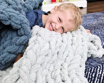 Hand Knit, Chunky Knit Blanket, Navy, Soft, Comfy