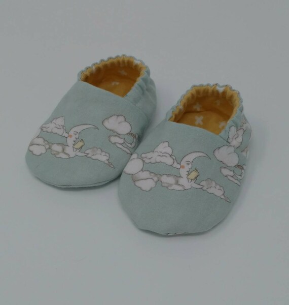 one month baby shoes