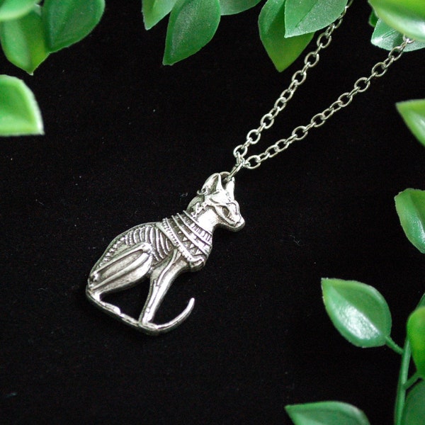Silver tone Egyptian goddess Bastet cat Necklace gift