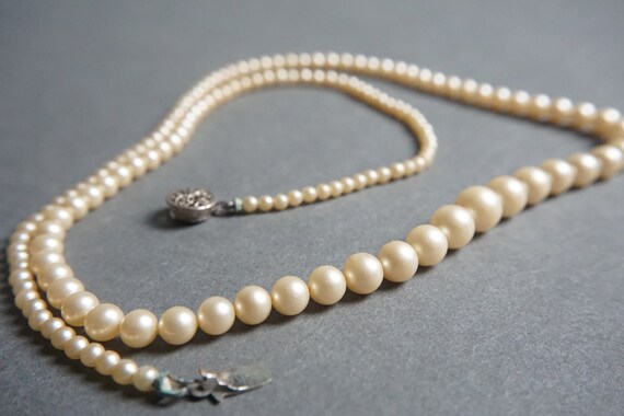 Vintage 24" Faux Pearl Necklace, Elegant Antique … - image 2