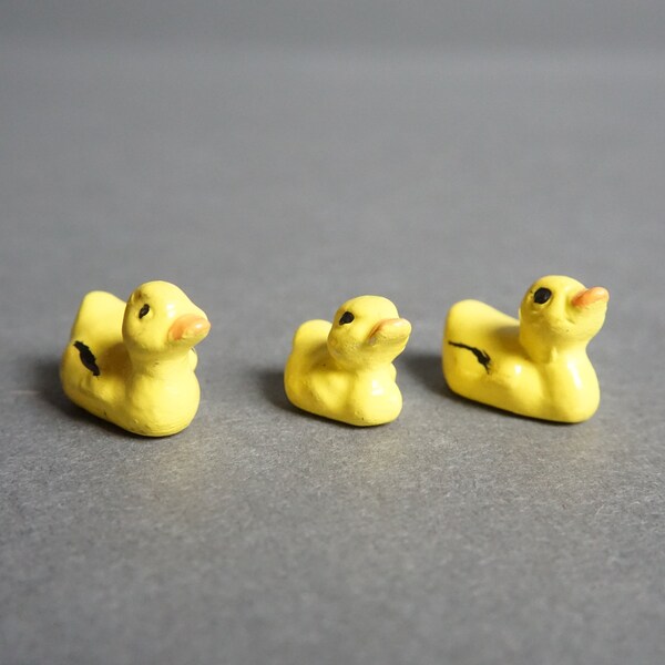 Set of Three Tiny Yellow Ceramic Ducks, Miniature Yellow Ducklings, 3 Duck Figurines, Mini Bird Figurines, Small, Duck Family, Bone China