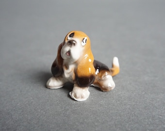 Perfect Vintage Hagen Renaker Basset Hound Puppy Figurine, Miniature Ceramic Basset Hound Dog, Bone China Dog Figurine, Hagen Renaker Puppy