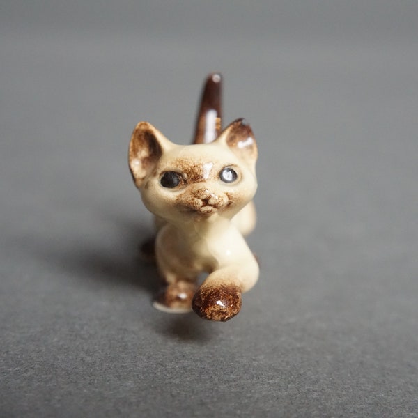 Vintage Repaired Hagen Renaker Mini Stalking Kitten, Miniature Siamese Cat Stalking, Siamese Kitten, HR Siamese Cat Figurines, Miniature