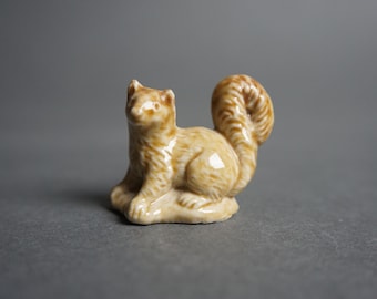 Vintage Wade Red Rose Tea Squirrel, Wade Whimsies, Porcelain Ceramic  Squirrel Figurine, Miniature, Small, Cute Mini Squirrel Animal Figurine -  Etsy