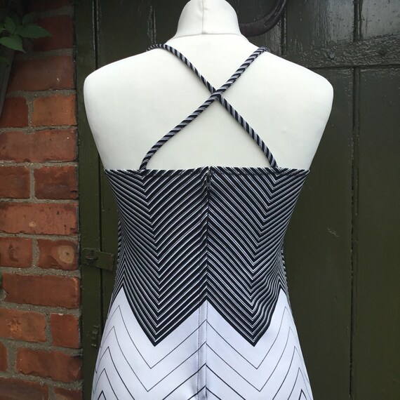 70’s maxi summer dress, geometric poppy design. S… - image 2