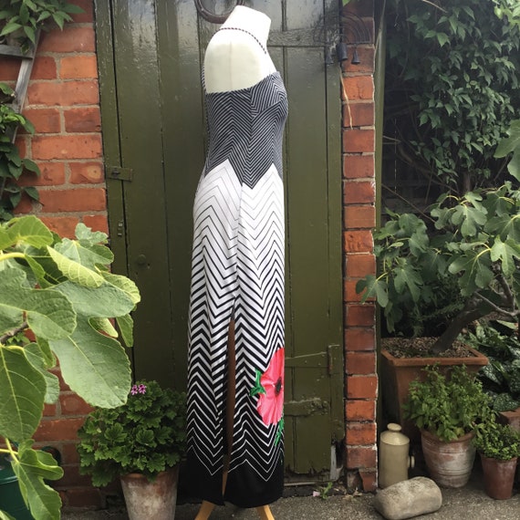 70’s maxi summer dress, geometric poppy design. S… - image 6