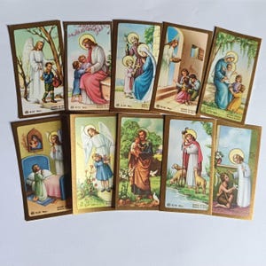 Cartes de prière vintage Votives catholiques fabriquées dans l'Italie des années 40. 10 cartes sur le thème des enfants. Fabriqué à partir de papier très fin. Envoi depuis le Royaume-Uni.