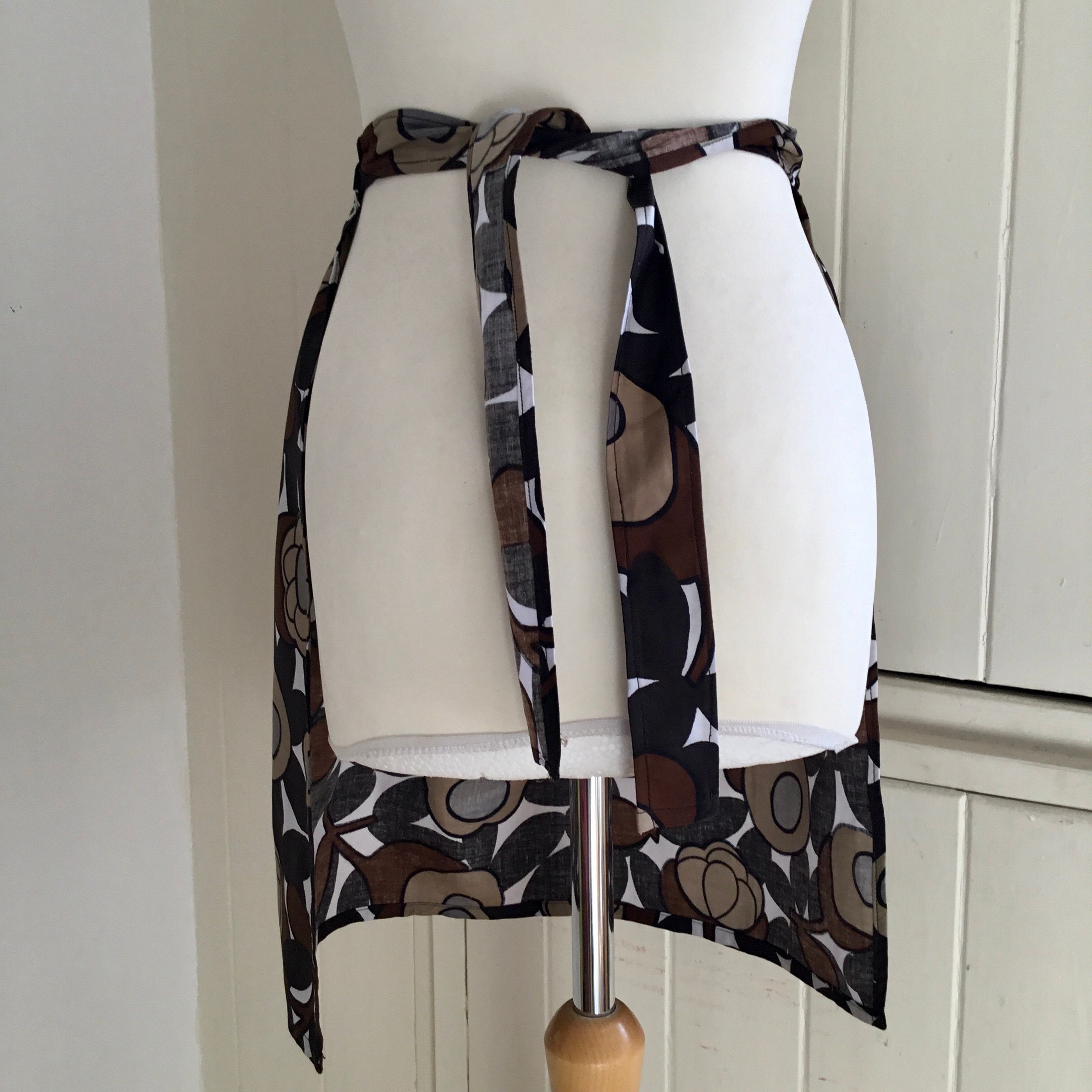 Brown Floral 1960s Half Apron Cotton With Pocket. Barely - Etsy UK
