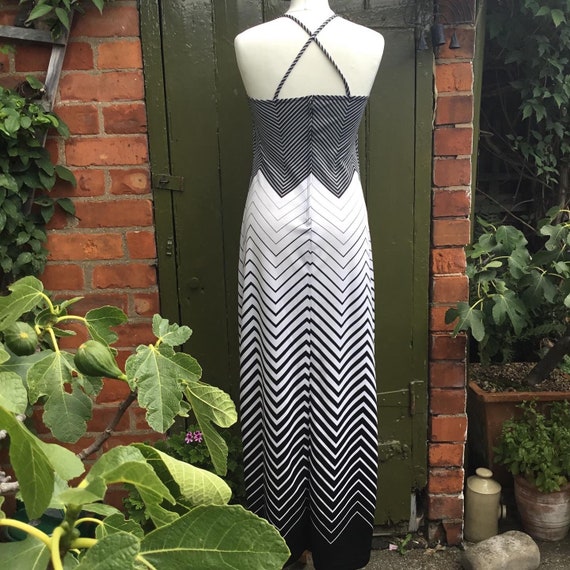 70’s maxi summer dress, geometric poppy design. S… - image 5