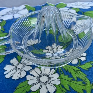 Vintage Clear GLASS RIBBED JUICER Grandma Orange Juicer Lemon Juicer