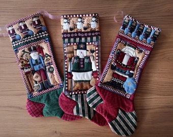 Grandes chaussettes de Noël matelassées à accrocher au sapin, tissu vintage et laine de luxe