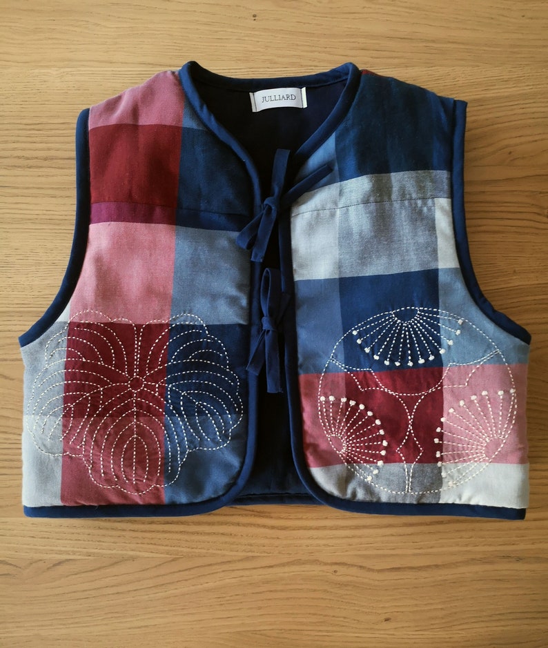 Gilet matelassé brodé main inspiration Sashiko Pièce unique image 1