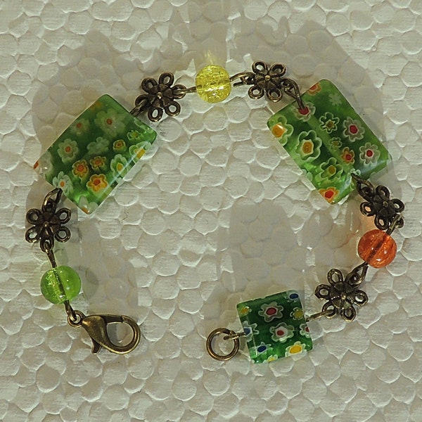 Bracelet fillette perles de verre Millefiori et perles fleurs en métal bronze