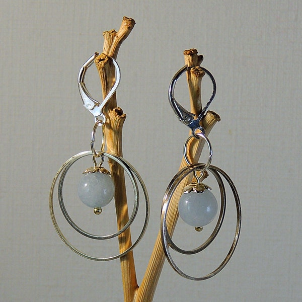 Boucles d'oreilles pierres en aigue marine et anneaux en métal argenté