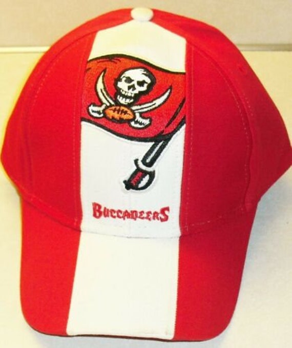 Tampa Bay Buccaneers vintage 90s adjustable strap… - image 1