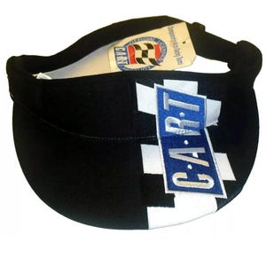 Pode incluir: Visor xadrez preto e branco com um logotipo "CART" azul. O visor &eacute; um produto oficial licenciado.