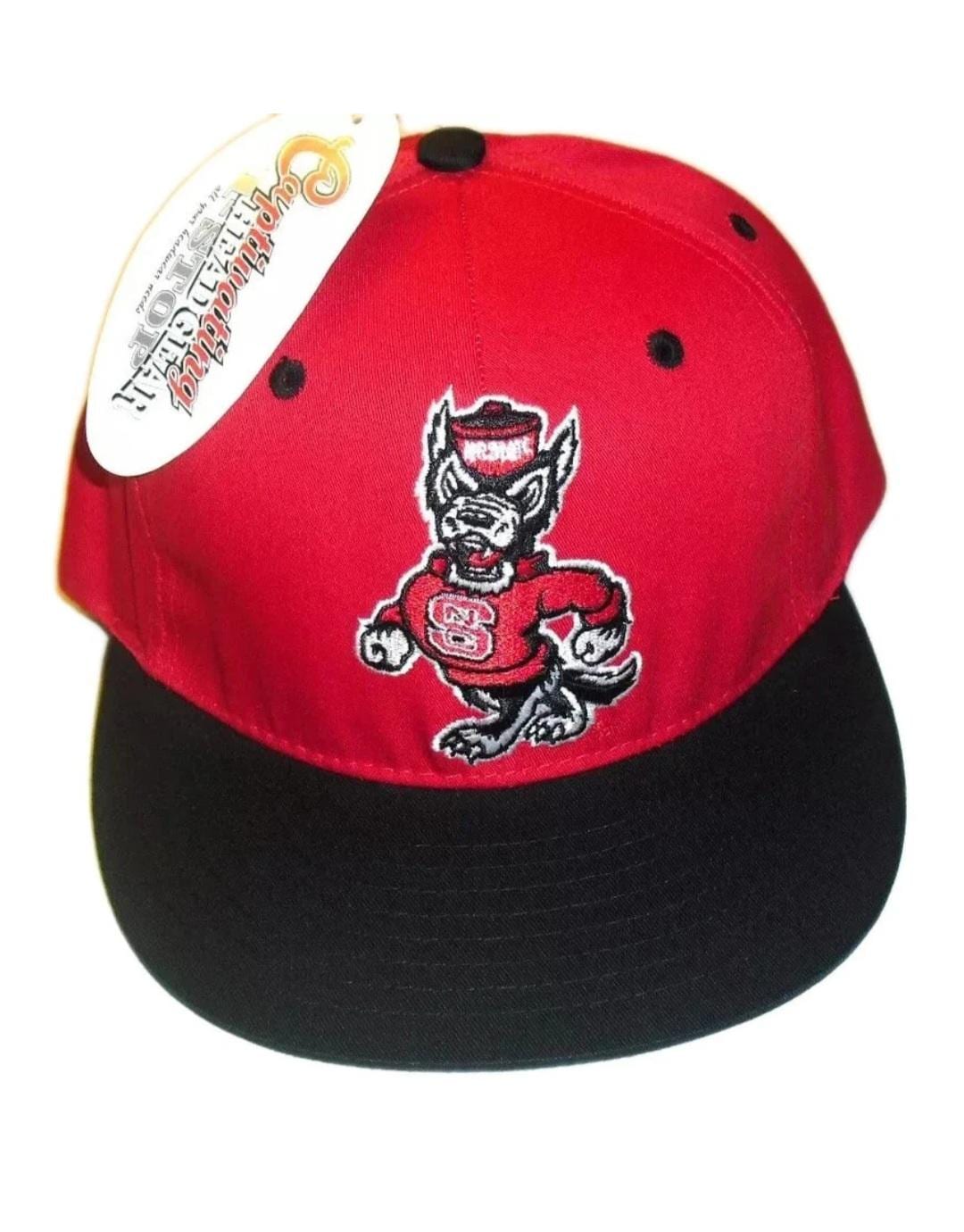 90s NC STATE ノースカロライナ　刺繍ロゴ 激レア90s North Carolina ノースカロライナ 刺繍ロゴ ncaa（激