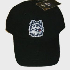 Uconn Huskies Adjustable All Black Adult Strapback hat Dad Hat Style New Ncaa