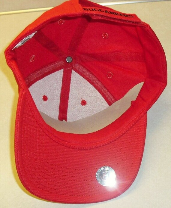 Tampa Bay Buccaneers Original Vintage 90s Adjustable Tampa Bay Buccaneers Original Vintage 90s Adjustable