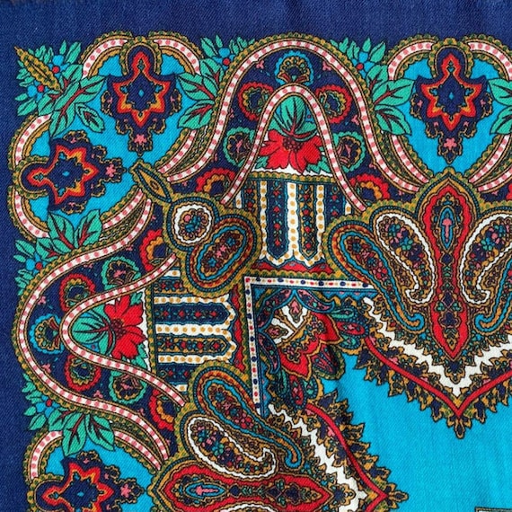 Vintage Liberty Wool Shawl, 1980's Liberty of Lon… - image 4