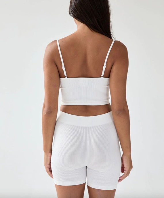 Ribbed Knit Seamless Spaghetti Strap Cropped Cami Tank Top (White, LXL)