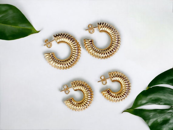 Ribbed Gold Hoop Earrings