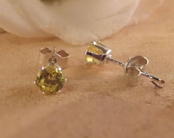 August birthstone, August studs, Peridot studs, green crystal, birthstone earrings, gemstone earrings,  silver jewelry, silver stud
