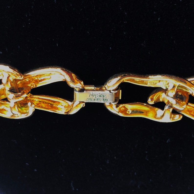 Napier Gold Tone Link Necklace~16 Collar Necklace~V Links