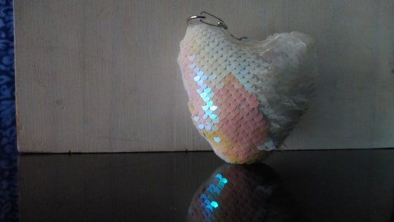 Reversible scales key ring