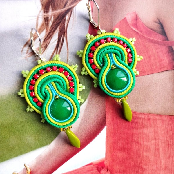 Pendientes verde, pendientes jade verde, pendientes mujer, pendientes artesanales pendientes boho,  pendientes vintage, pendientes soutache,