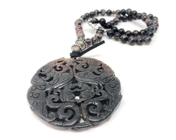 Short necklace MAYLIN X / semi-precious stones / imperial jasper / black oriental medallion with brown / boho chic nuances, elegant and informal