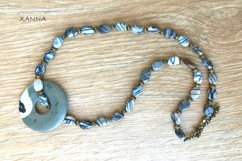 elegant and casual PICASSO Necklace I Semi-preciouspiedrasgrey mesh jasperdonut jasper Brush pendantboho chic