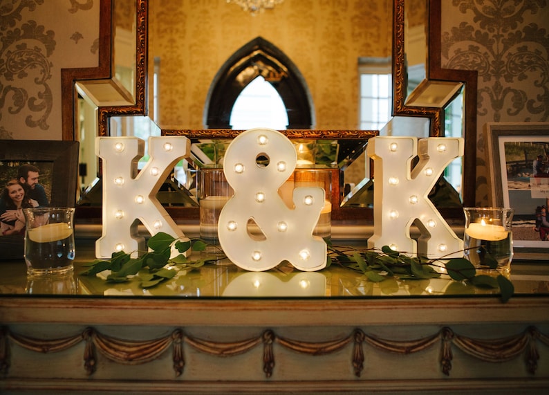 Hochzeits-Festzeltlichter Leuchtende Namen Hochzeitslichter-Dekor 12-Zoll-Festzelt-Buchstabenlichter Personalisiertes Namenslicht Leuchtende Buchstaben Bild 7