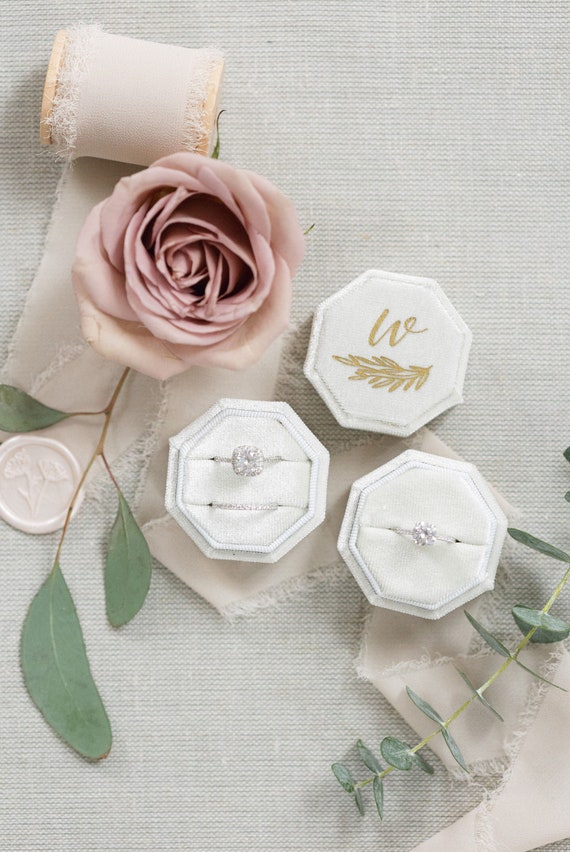 Modern engagement ring box deals
