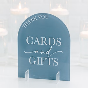 Karten und Geschenke Schild mit erhabenem Text | Kleines gewölbtes Acrylschild | Personalisierte Karten + Geschenke Schild | 3D Pop Out Text Gemalte Hochzeitsdeko