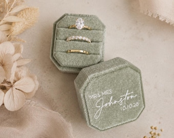 Caja para anillos de terciopelo biselado con triple ranura personalizada – Soporte para anillos de boda y compromiso – Diseño cuadrado moderno