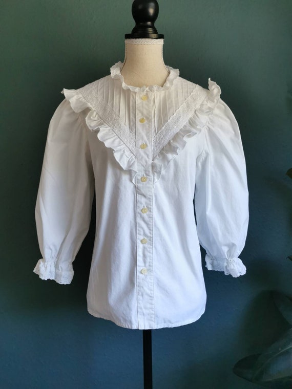 Vintage Peasant Blouse / French Lace Blouse / Edwa
