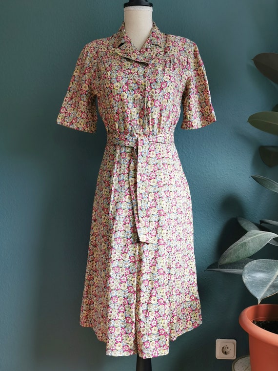 1940s Dress / 40s Day Dress / 40s Floral Dress /
