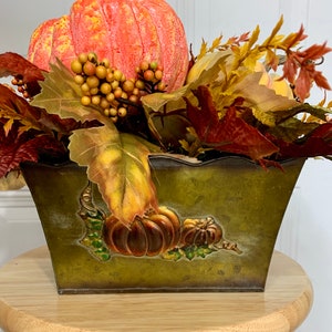 Centro de mesa de calabaza de otoño: arreglo otoñal para el hogar imagen 6