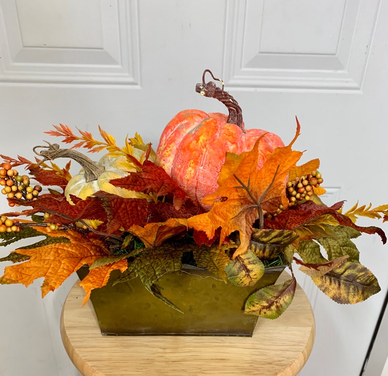 Centro de mesa de calabaza de otoño: arreglo otoñal para el hogar imagen 7