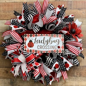 Ladybug wreath, Ladybug Welcome wreath, Ladybug decor, Ladybug wreath for front door, Summer door wreath, Spring wreath, everyday wreath