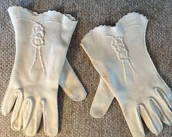 Ladies white cloth gloves vintage