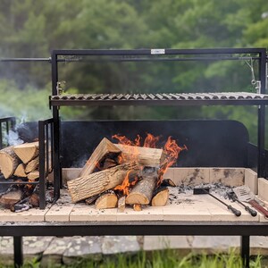 Fabricado en Estados Unidos. Parrilla Argentina empotrable para