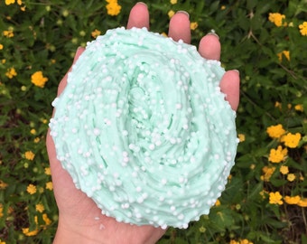 Knuspriger Floam-Schleim mit Minzduft