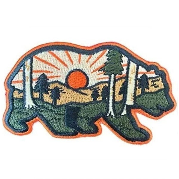 Toppa con orso della foresta di montagna (3,5") Distintivo da stirare o da cucire Ricordo dell'escursione Zaino da escursione Emblema della fauna selvatica Stemma Patch regalo natura selvaggia