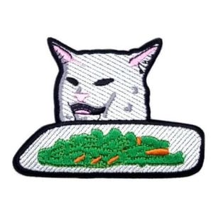Smudge the Table Cat meme-patch (3,5 inch) opstrijkbare/opnaaibare badge iconische grappige meme-vrouw die schreeuwt tegen verwarde kat huisdierliefhebber embleem cadeaupatches